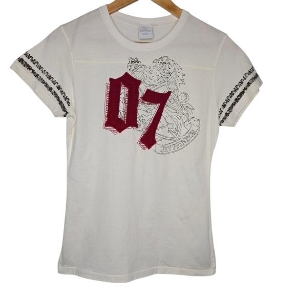 Harry Potter GRYFFINDOR Women's Fitted Tee Shirt Cream & Burgundy Size Medium - Picture 1 of 10